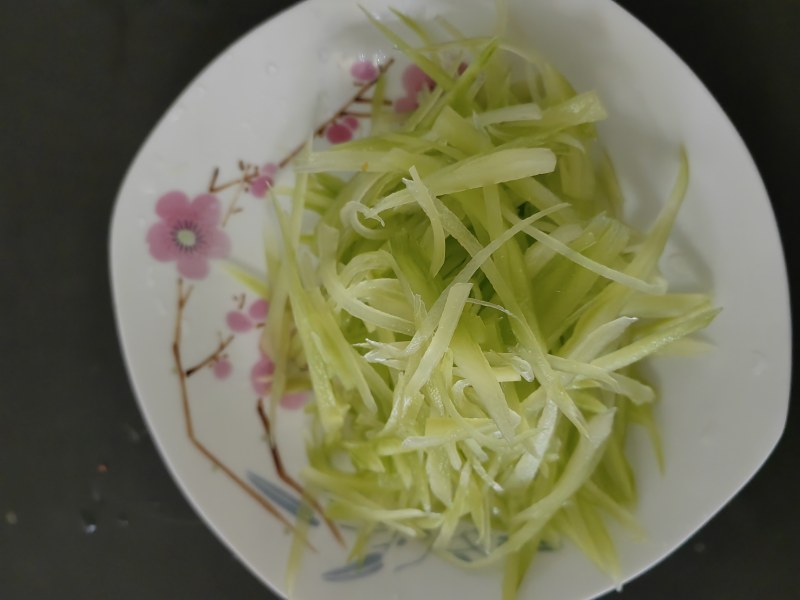 清拌莴笋丝的家常做法 清拌莴笋丝怎么做好吃